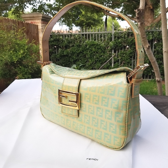 Absolutely Gorgeous Fendi Zucchino FF y2k small mama Baguette purse - Picture 11 of 16